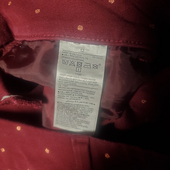 Old Navy Pixie Ankle Pants - Picture 3 of 3